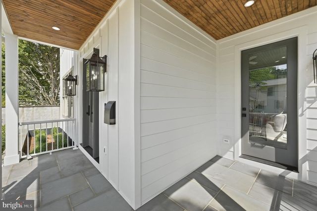 423 N EDGEWOOD ST, Arlington, VA 22201