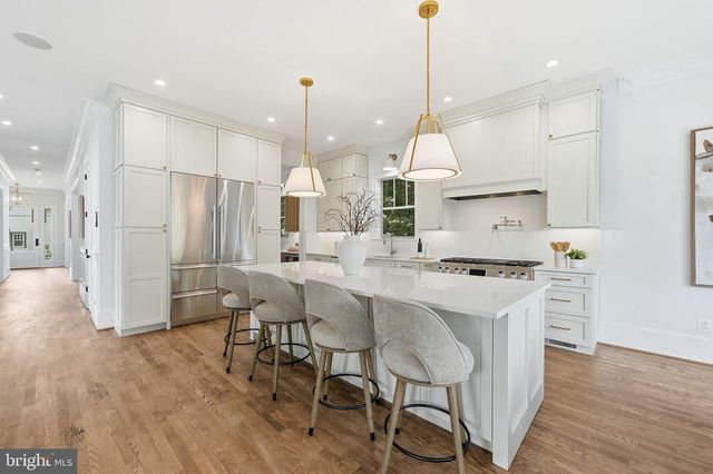 423 N EDGEWOOD ST, Arlington, VA 22201