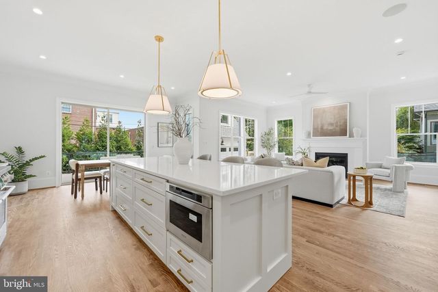 423 N EDGEWOOD ST, Arlington, VA 22201