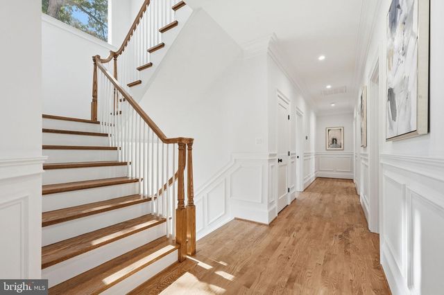 423 N EDGEWOOD ST, Arlington, VA 22201