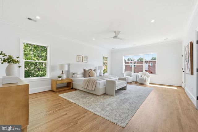 423 N EDGEWOOD ST, Arlington, VA 22201
