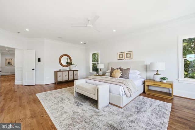 423 N EDGEWOOD ST, Arlington, VA 22201