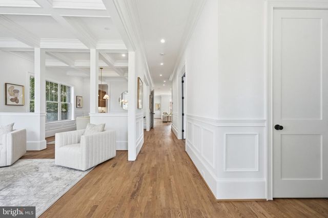 423 N EDGEWOOD ST, Arlington, VA 22201