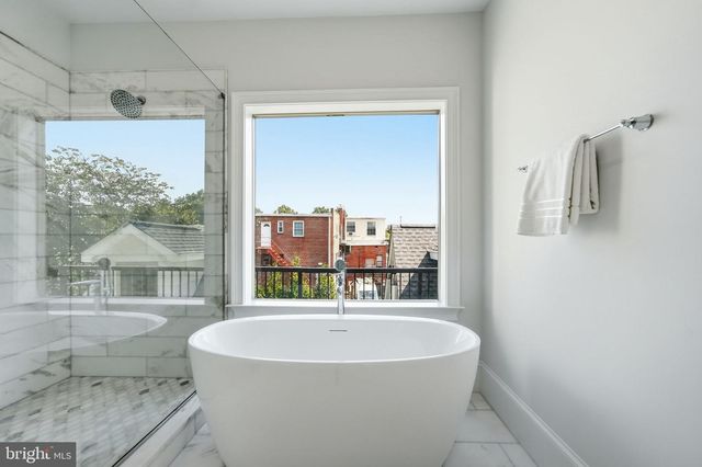 423 N EDGEWOOD ST, Arlington, VA 22201