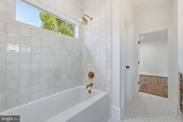 423 N EDGEWOOD ST, Arlington, VA 22201