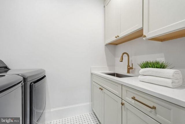 423 N EDGEWOOD ST, Arlington, VA 22201