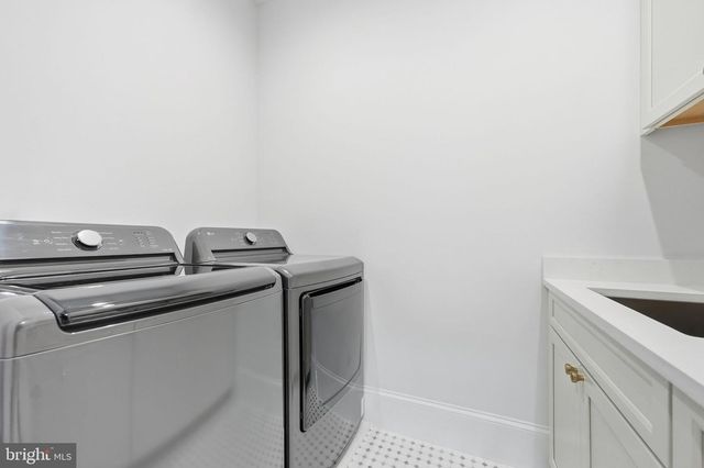 423 N EDGEWOOD ST, Arlington, VA 22201