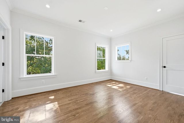 423 N EDGEWOOD ST, Arlington, VA 22201