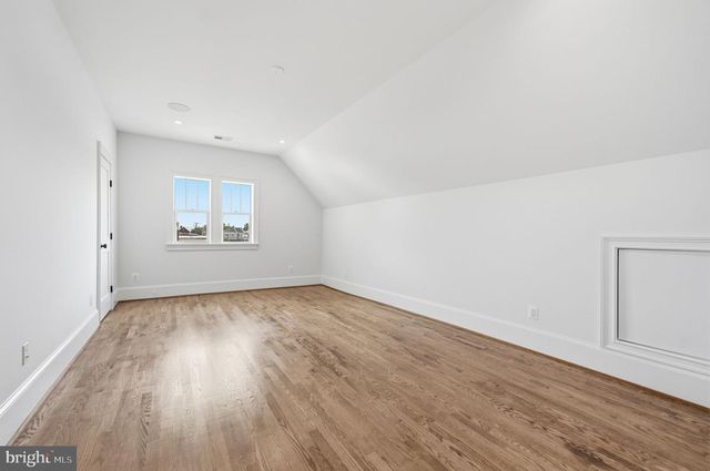 423 N EDGEWOOD ST, Arlington, VA 22201