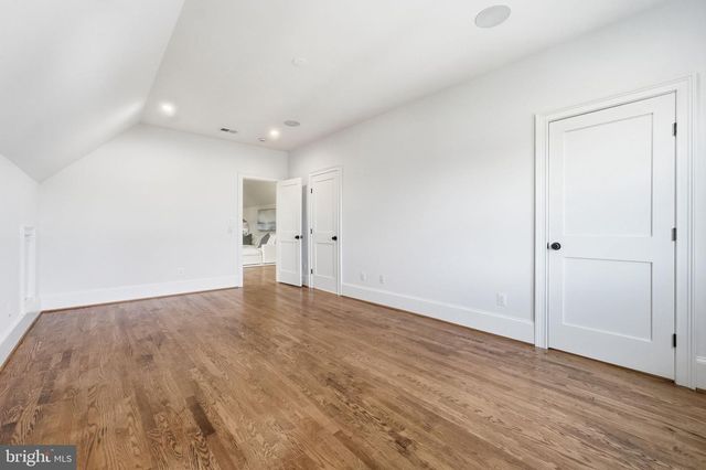 423 N EDGEWOOD ST, Arlington, VA 22201