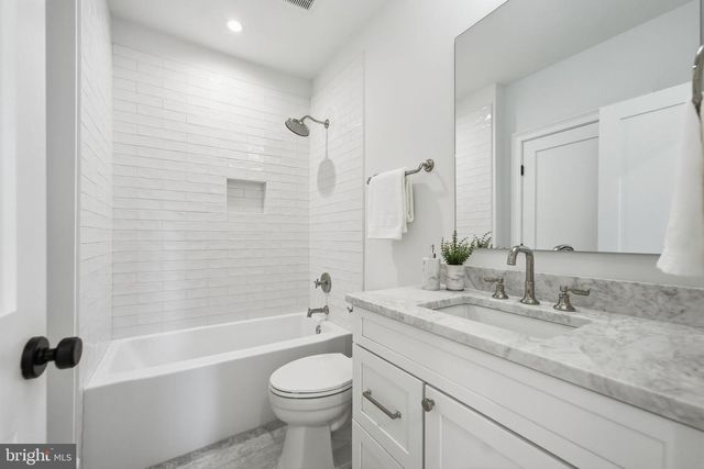 423 N EDGEWOOD ST, Arlington, VA 22201