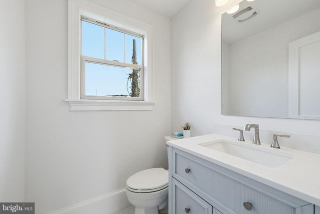 423 N EDGEWOOD ST, Arlington, VA 22201