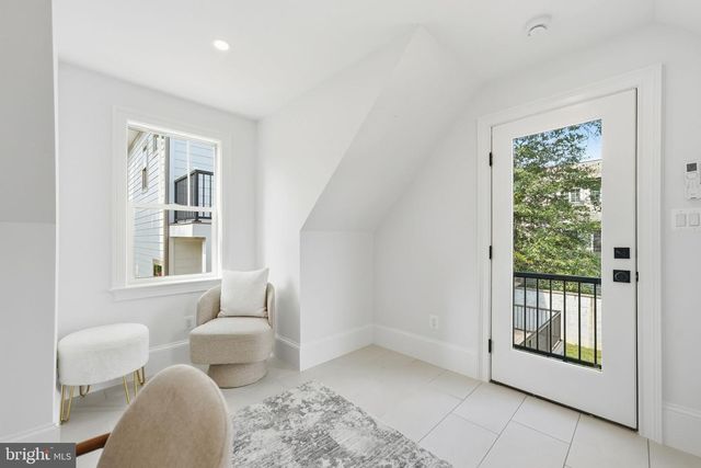 423 N EDGEWOOD ST, Arlington, VA 22201