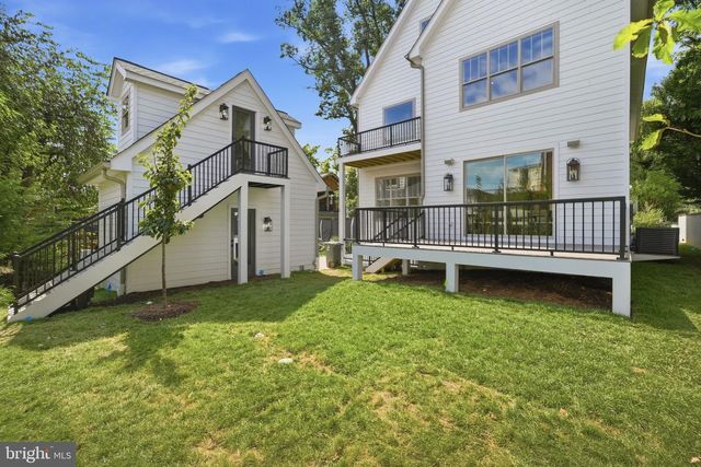 423 N EDGEWOOD ST, Arlington, VA 22201