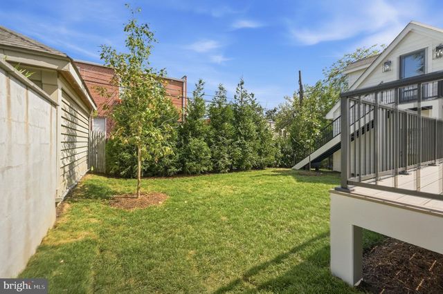 423 N EDGEWOOD ST, Arlington, VA 22201