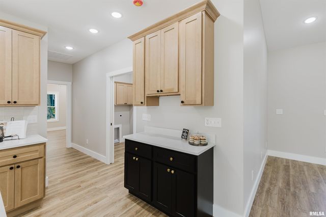 704 JONATHAN Lane, Carterville, IL 62918