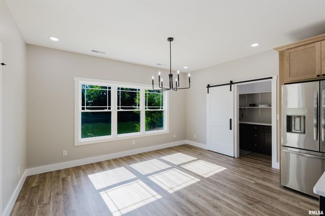 704 JONATHAN Lane, Carterville, IL 62918