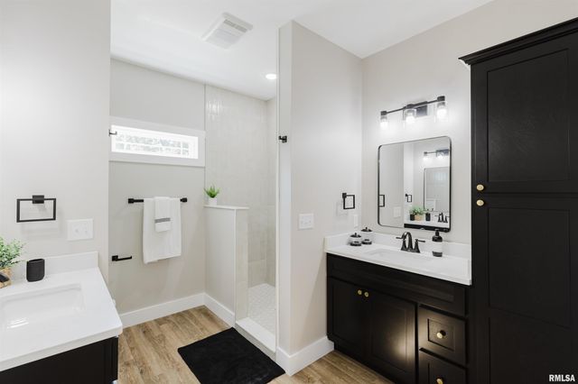 704 JONATHAN Lane, Carterville, IL 62918