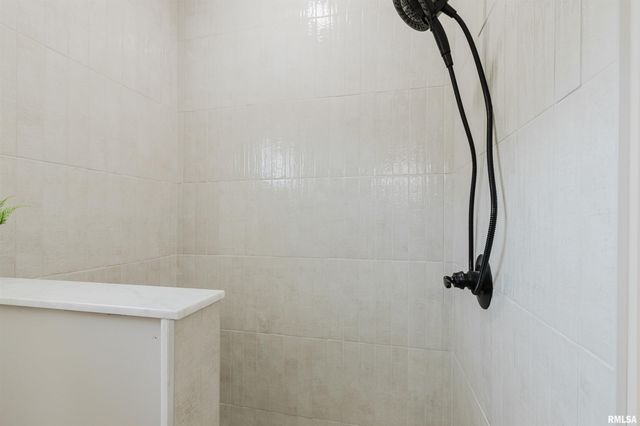 704 JONATHAN Lane, Carterville, IL 62918