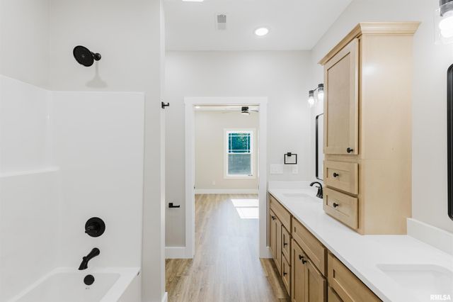 704 JONATHAN Lane, Carterville, IL 62918