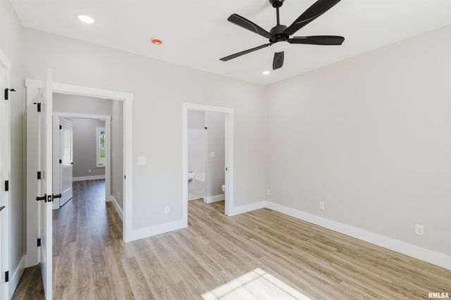 704 JONATHAN Lane, Carterville, IL 62918