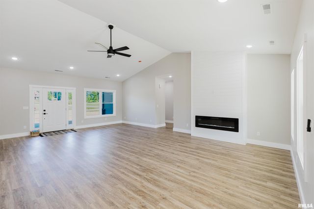 704 JONATHAN Lane, Carterville, IL 62918