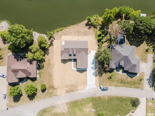 704 JONATHAN Lane, Carterville, IL 62918