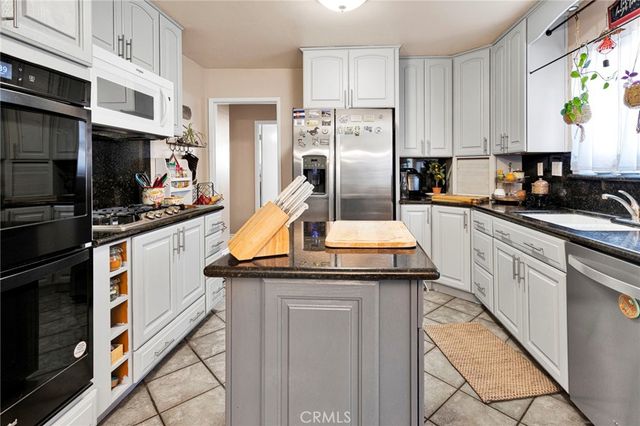 108 W Desert View Drive, Barstow, CA 92311