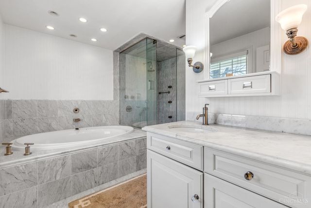 7720 Chumani Lane, Indian Hill, OH 45243