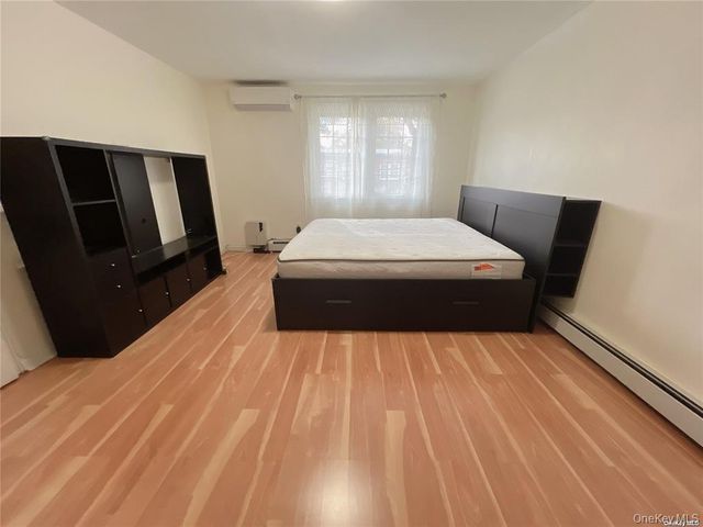 69-22 198th Street, Fresh Meadows, NY 11365