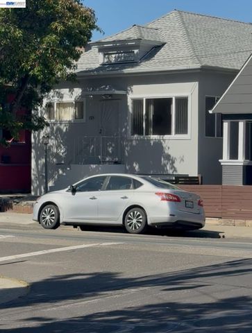 1725 Bay St, Alameda, CA 94501