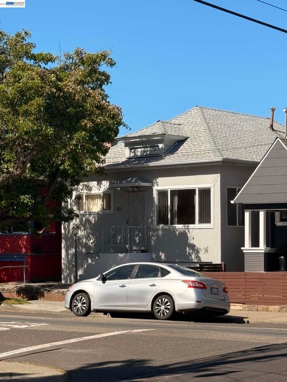 1725 Bay St, Alameda, CA 94501