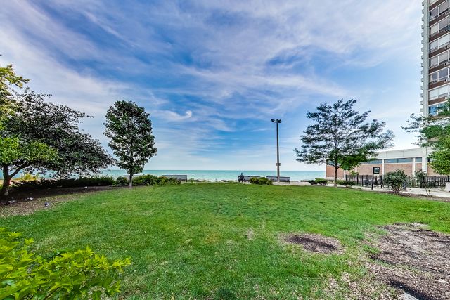 6171 N Sheridan Road 806, Chicago, IL 60660