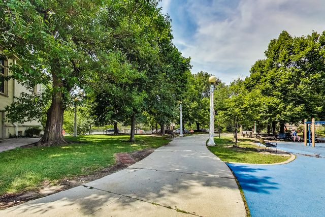 6171 N Sheridan Road 806, Chicago, IL 60660