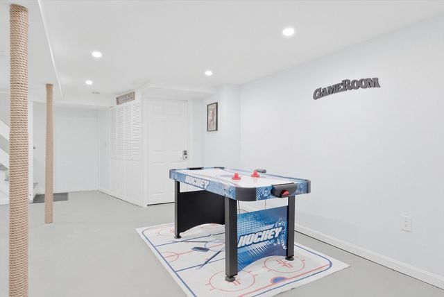 1519 Santuit Newtown Rd, Barnstable, MA 02635