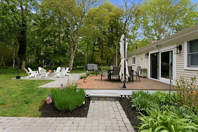 1519 Santuit Newtown Rd, Barnstable, MA 02635