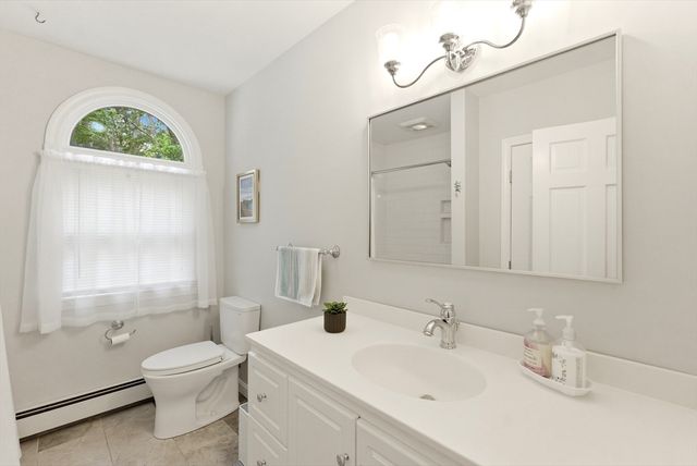 1519 Santuit Newtown Rd, Barnstable, MA 02635