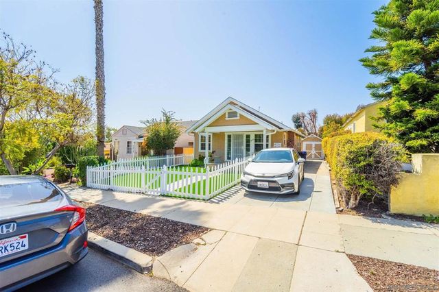22 Cherokee Pt., San Diego, CA 92104