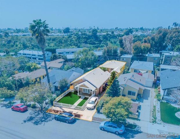 22 Cherokee Pt., San Diego, CA 92104