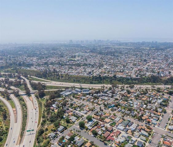 22 Cherokee Pt., San Diego, CA 92104