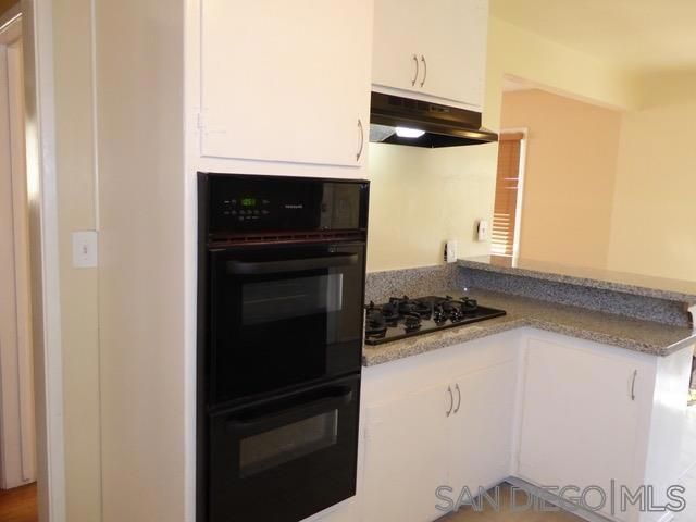 22 Cherokee Pt., San Diego, CA 92104