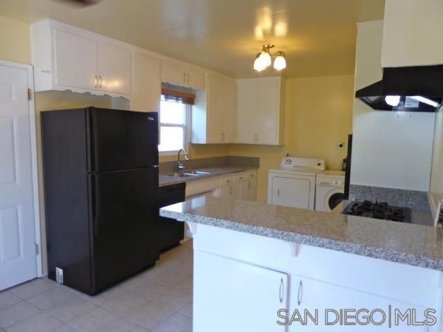 22 Cherokee Pt., San Diego, CA 92104