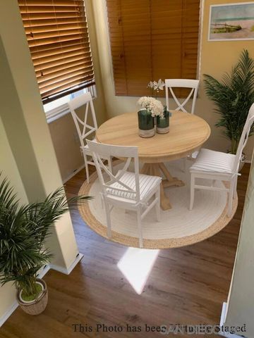 22 Cherokee Pt., San Diego, CA 92104