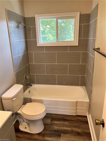 3104 Summit Avenue G, Greensboro, NC 27407