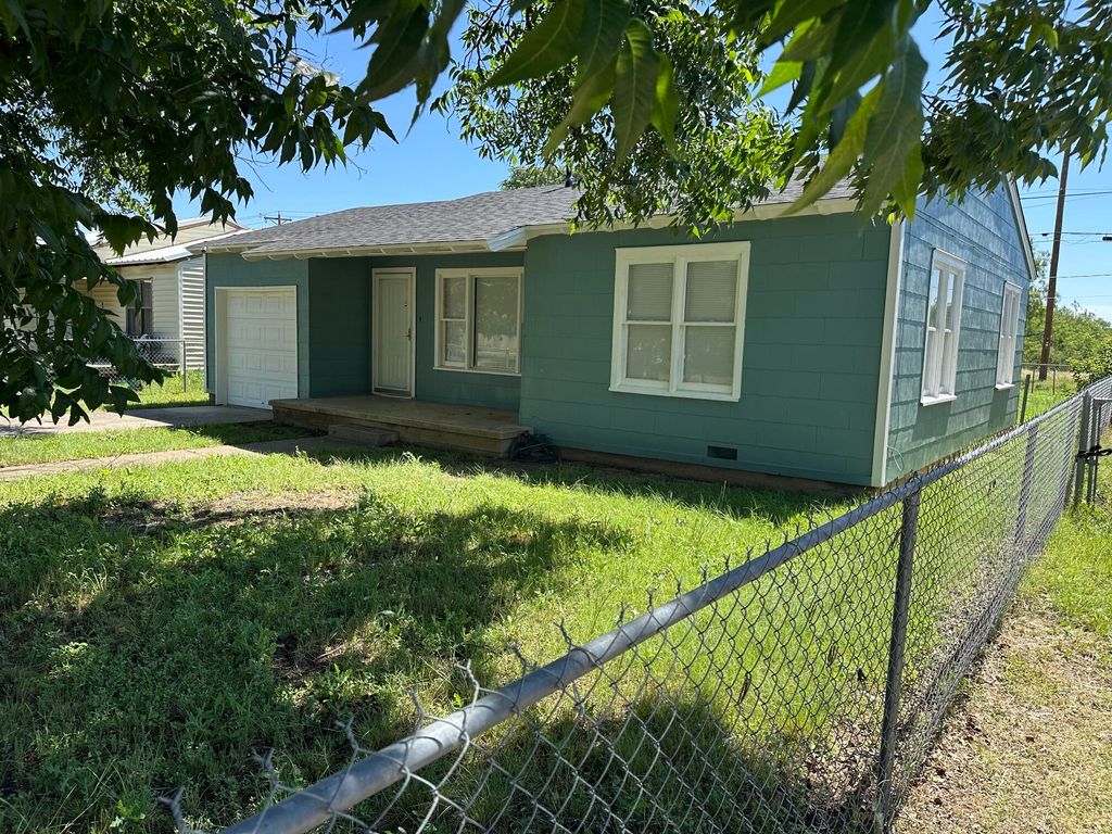 Image 1 of property listing at 226 St Johns Street, San Angelo, TX 76905