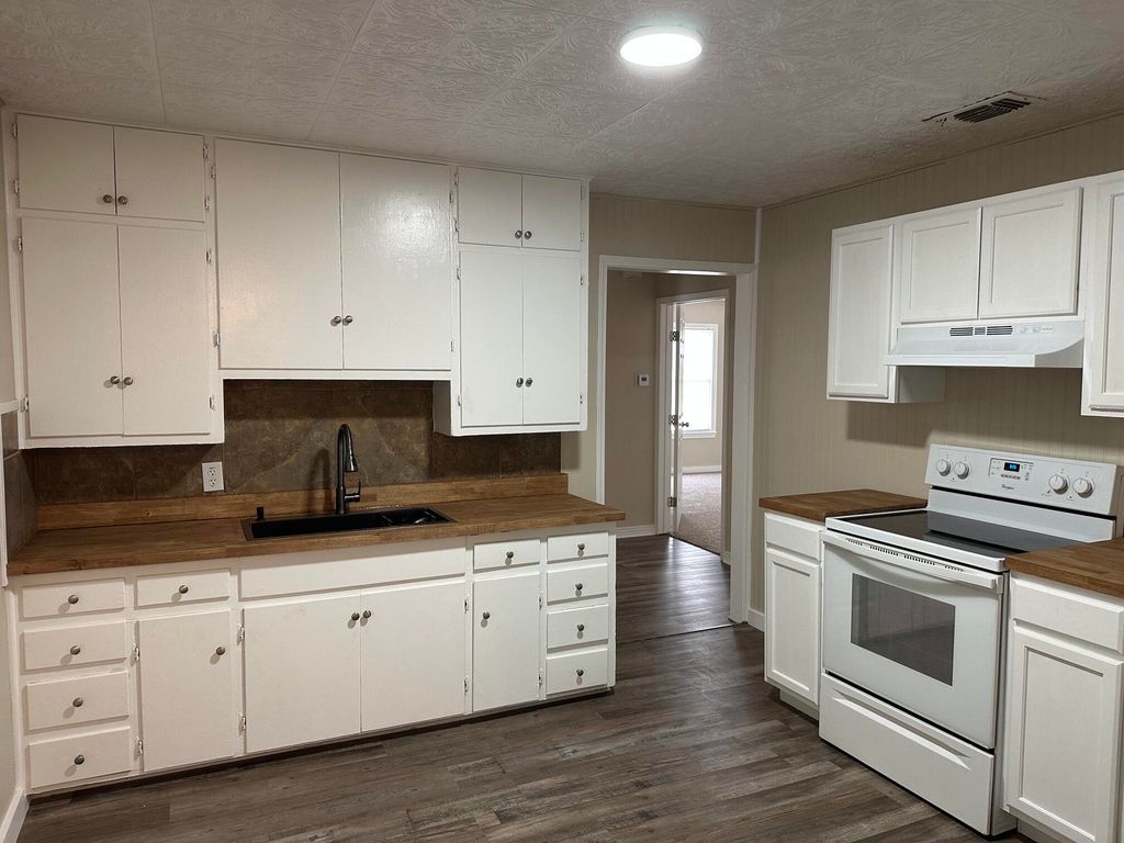 Image 5 of property listing at 226 St Johns Street, San Angelo, TX 76905