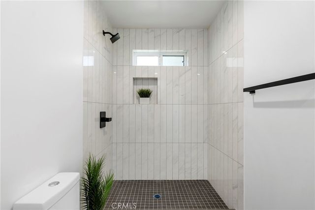2515 Alsace Avenue, Los Angeles, CA 90016