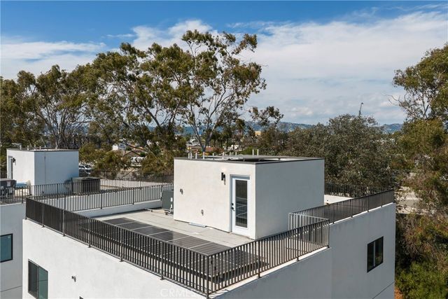 2515 Alsace Avenue, Los Angeles, CA 90016