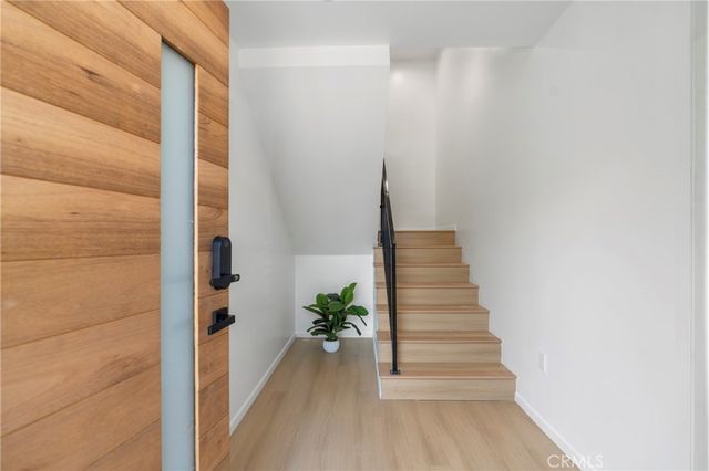 2515 Alsace Avenue, Los Angeles, CA 90016
