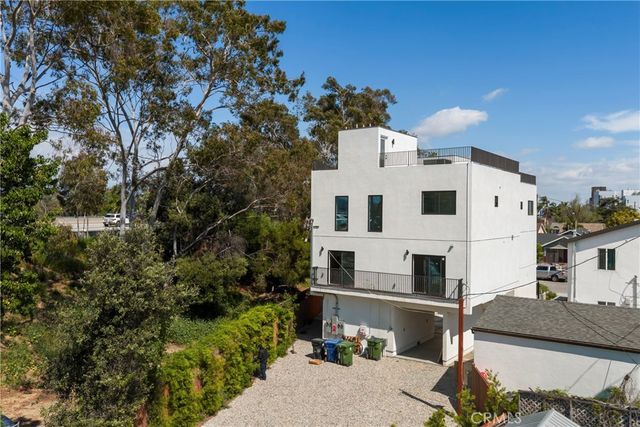 2515 Alsace Avenue, Los Angeles, CA 90016